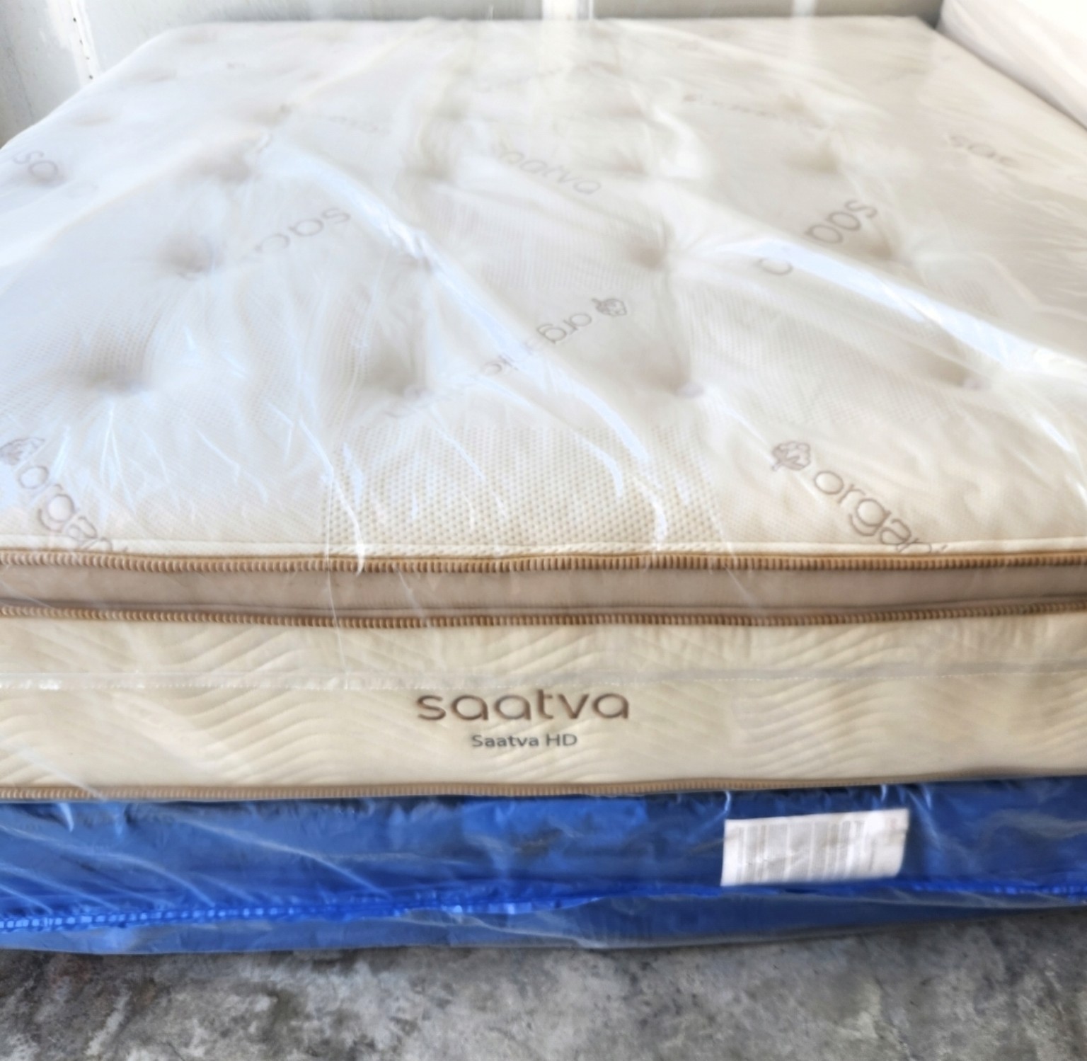 Saatva HD mattress